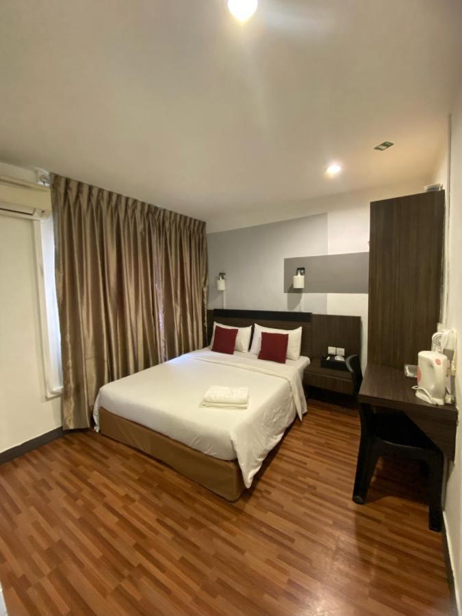 V Hotel جوهر بهرو المظهر الخارجي الصورة