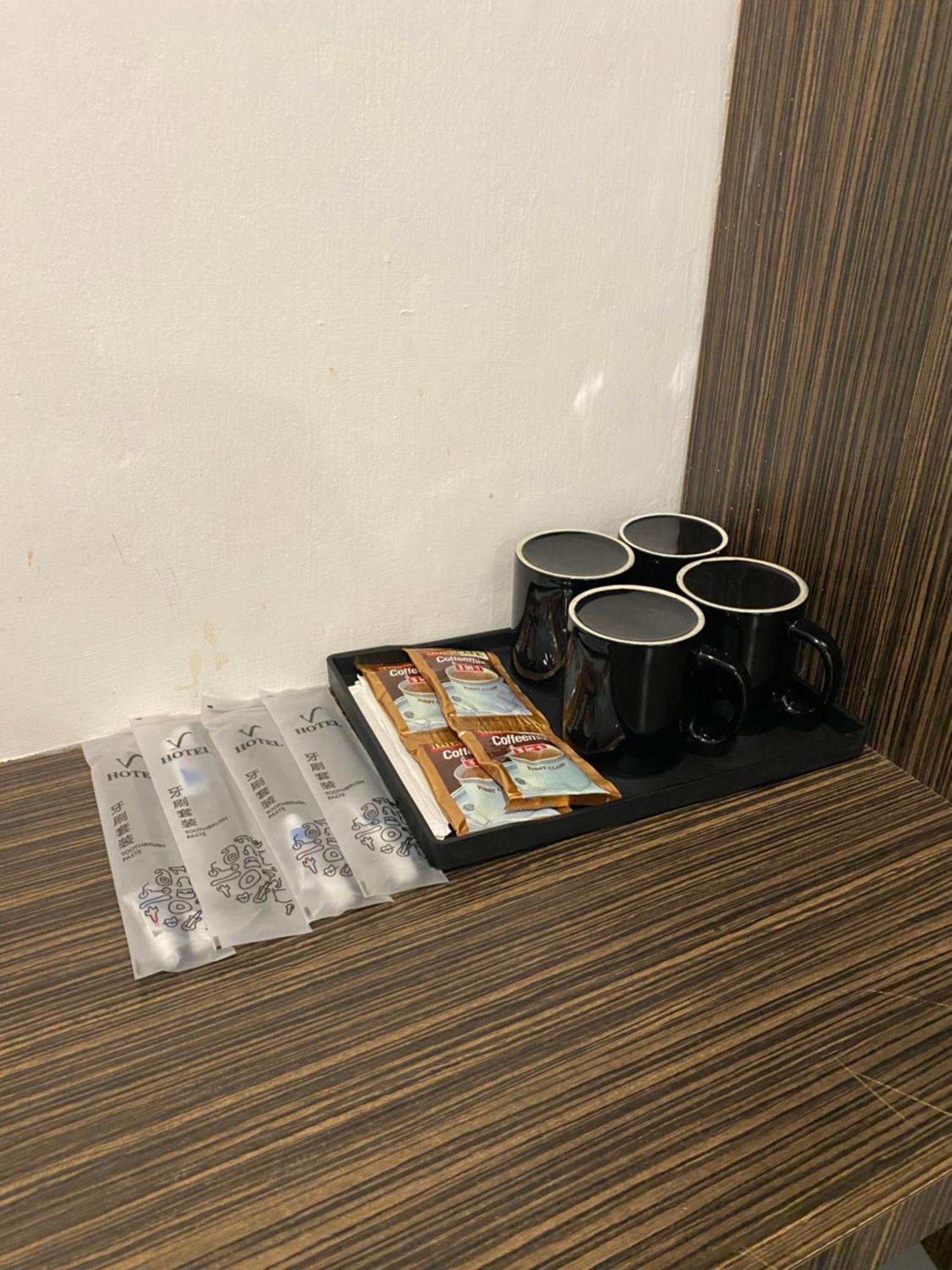 V Hotel جوهر بهرو المظهر الخارجي الصورة